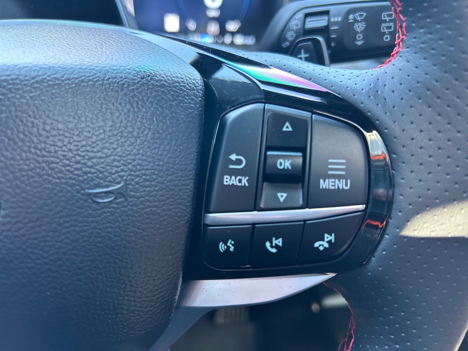 Certified 2025 Ford Explorer ST image 29