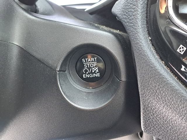 Used 2017 Jeep Compass Limited image 12