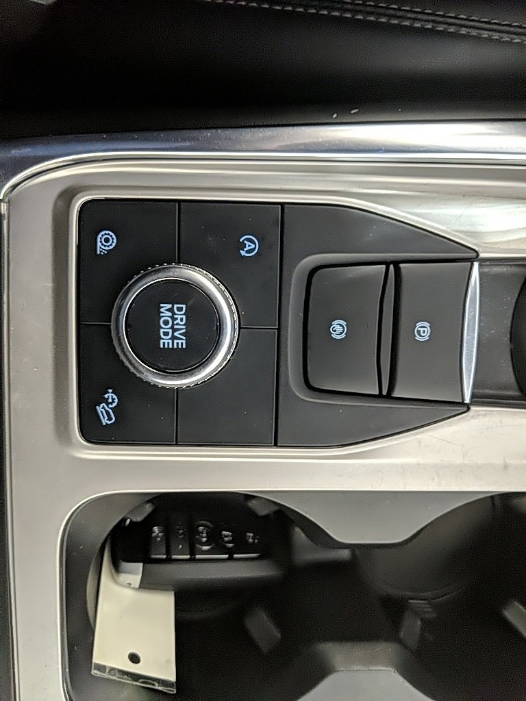 Used 2021 Ford Explorer XLT w/ Equipment Group 202A image 19