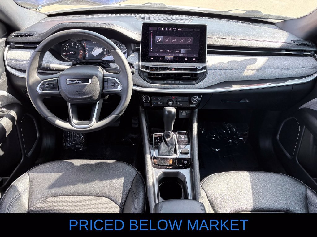 Used 2024 Jeep Compass Latitude AWD/4WD image 8
