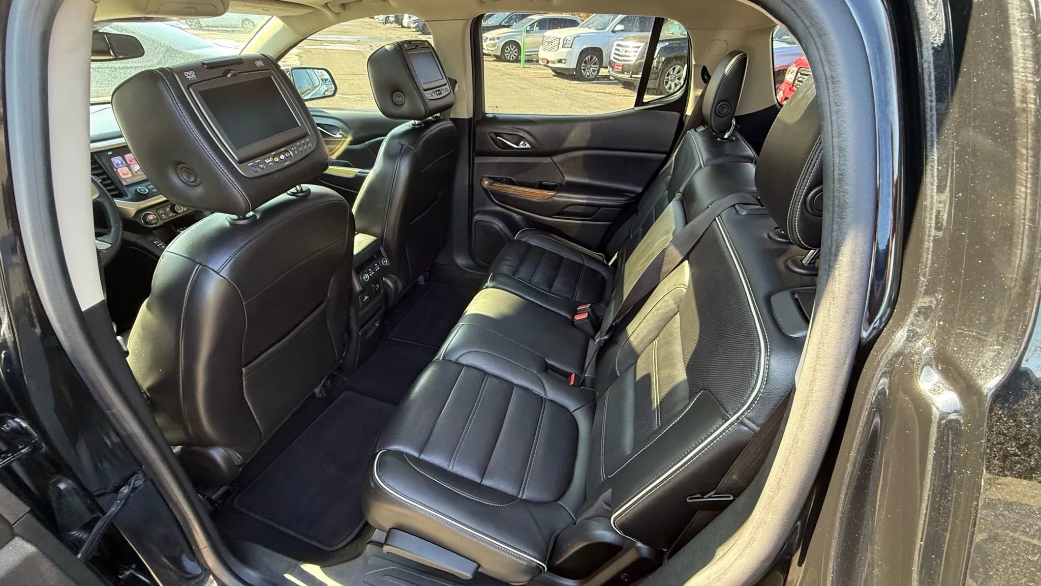 Used 2017 GMC Acadia Denali image 31