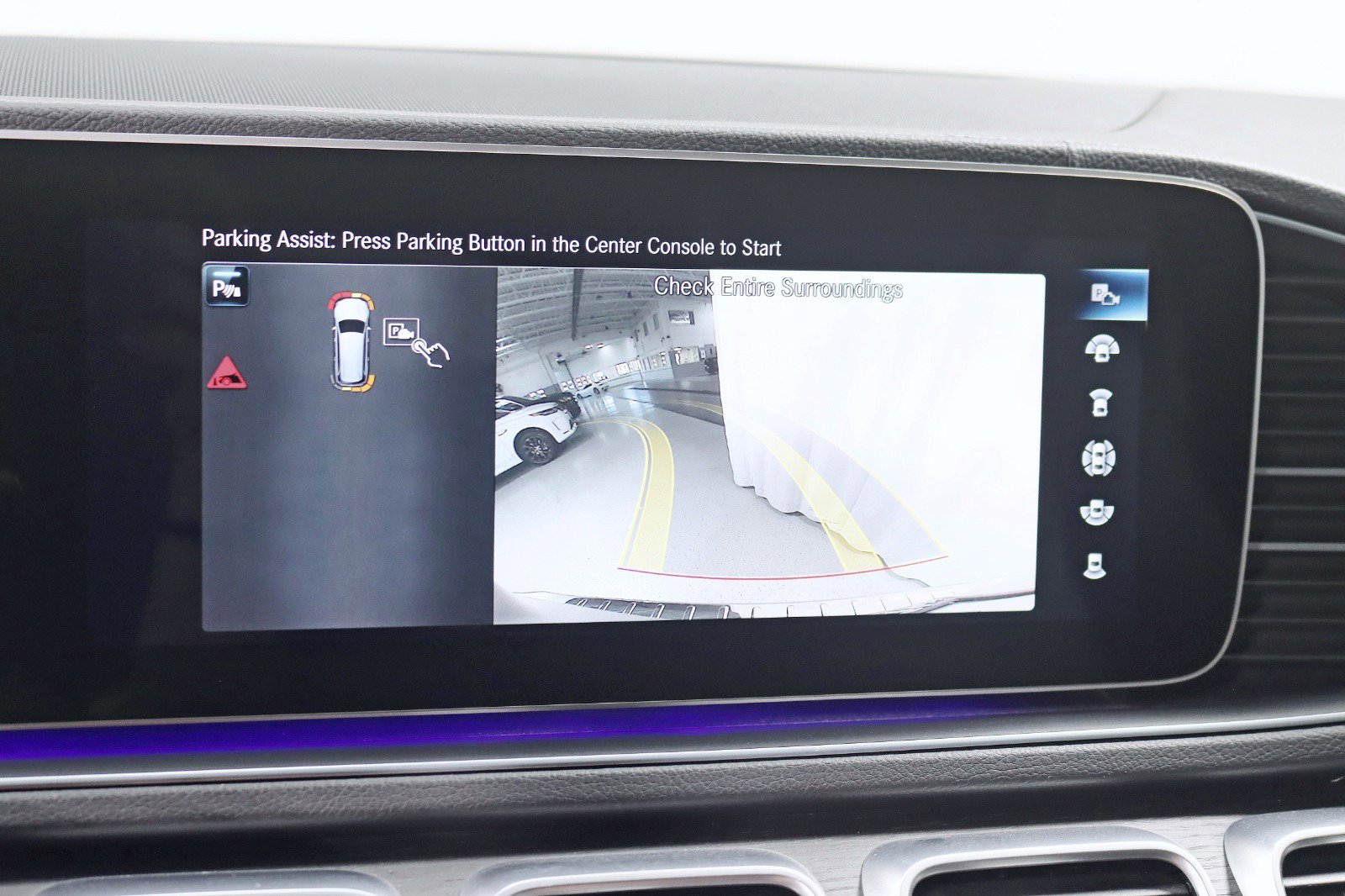 Used 2022 Mercedes-Benz GLS 450 4MATIC w/ AMG Line Exterior image 25