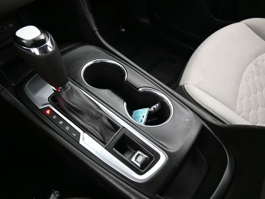 Used 2020 Chevrolet Equinox LS image 24