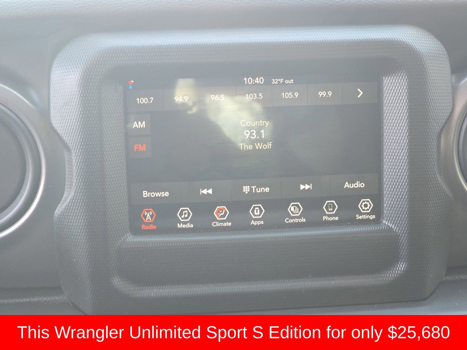 Used 2022 Jeep Wrangler Unlimited Sport image 27