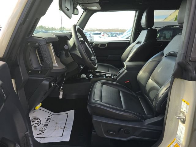 Used 2025 Ford Bronco Outer Banks image 4
