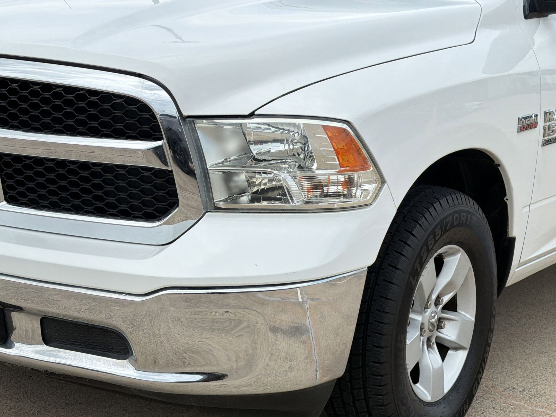 Used 2019 RAM 1500 Classic SLT RWD image 11