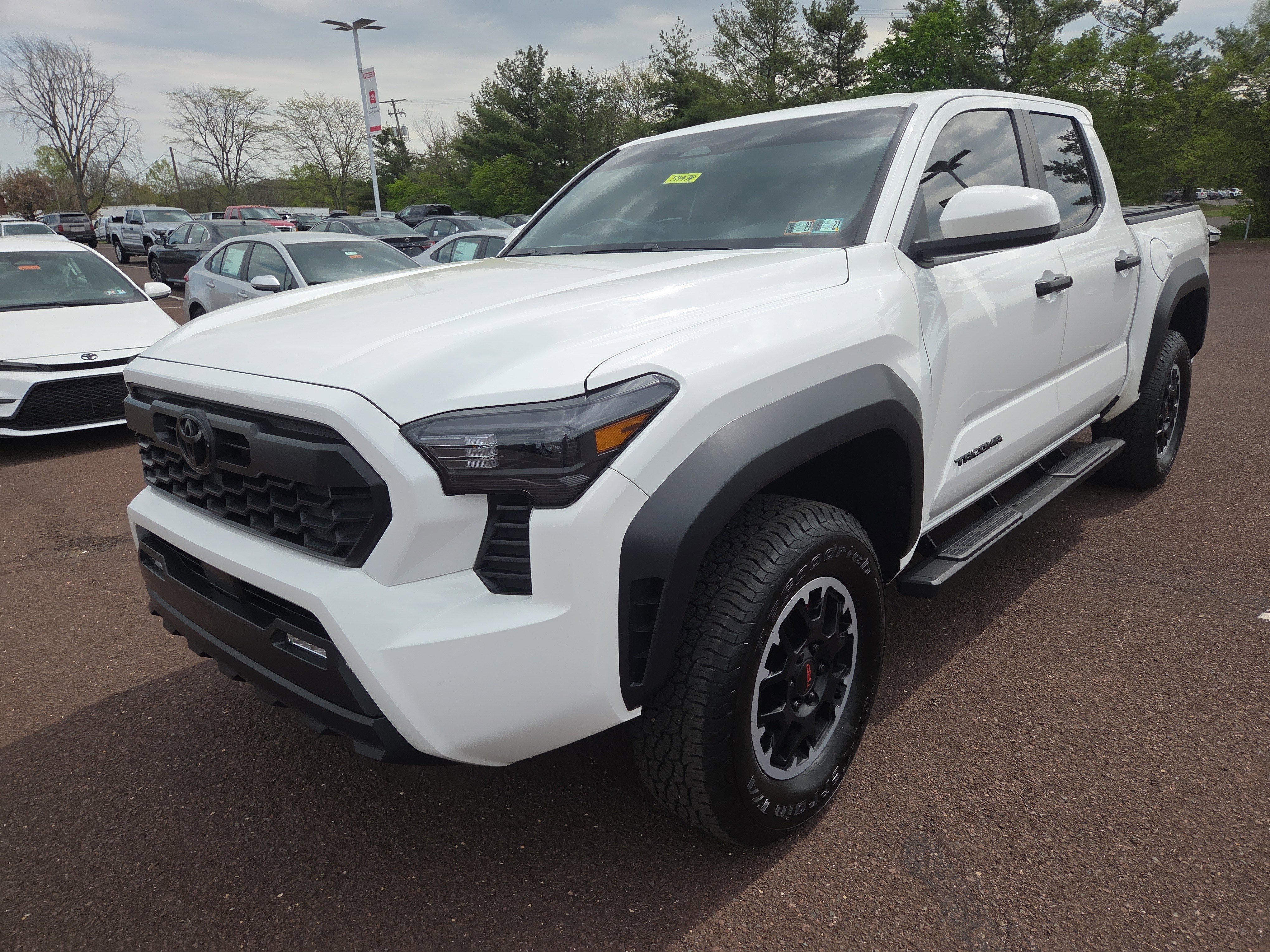 Certified 2024 Toyota Tacoma TRD Off-Road AWD/4WD image 7