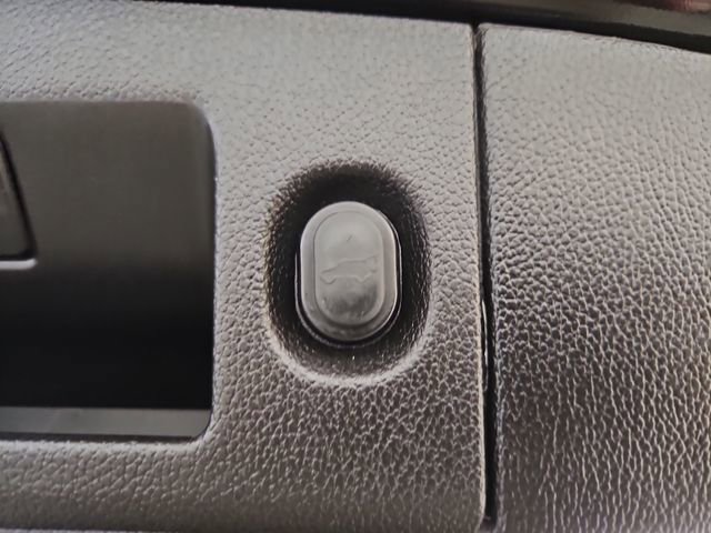 Used 2020 Chevrolet Suburban Premier image 53