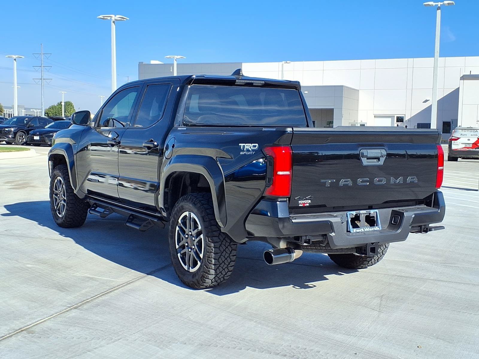 Used 2025 Toyota Tacoma TRD Sport AWD/4WD image 7