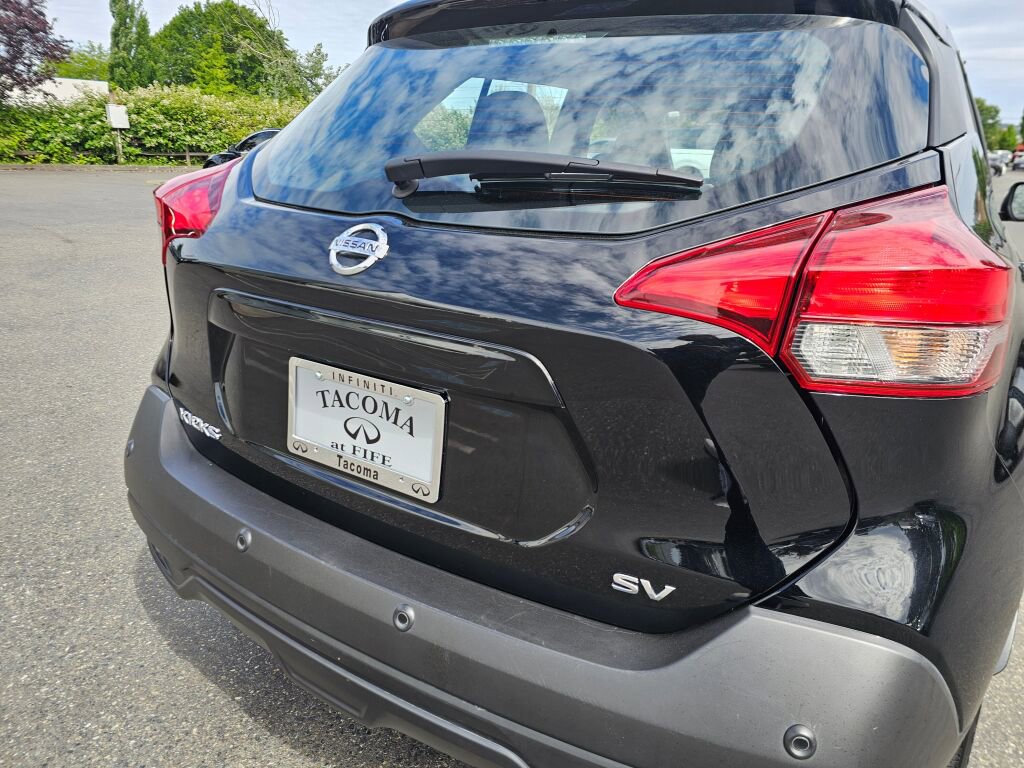Used 2020 Nissan Kicks SV w/ Exterior Package FWD image 17