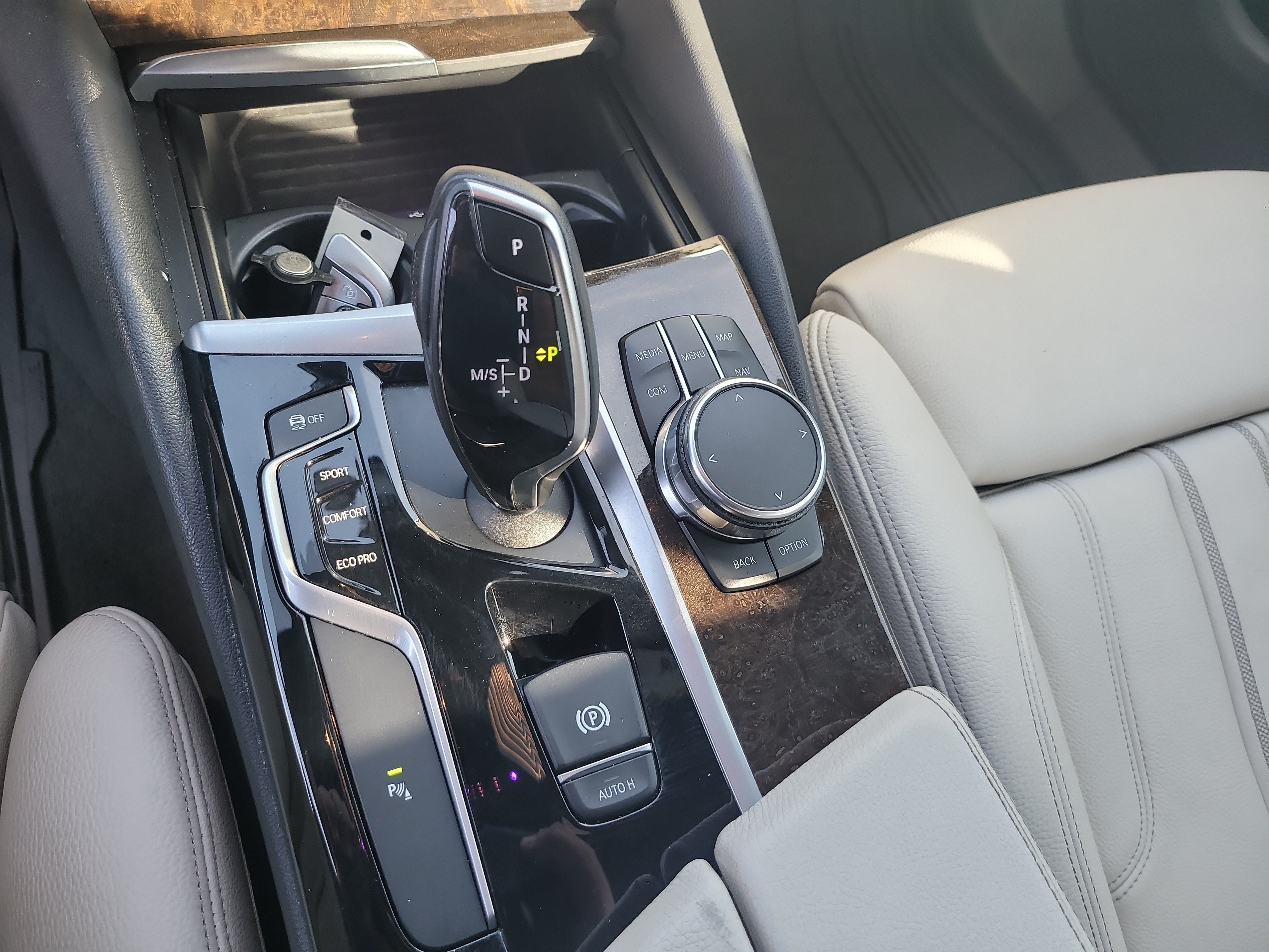Used 2018 BMW 540i w/ Premium Package RWD image 24