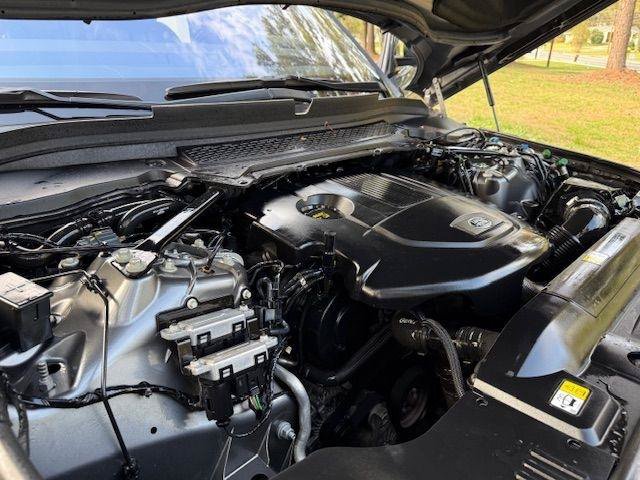 Used 2016 Land Rover Range Rover Sport HSE AWD/4WD image 29