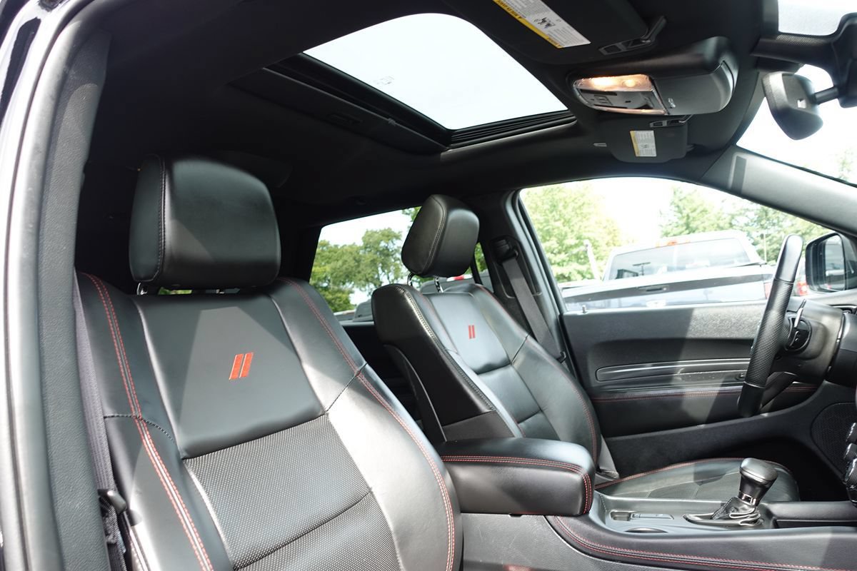 Used 2025 Dodge Durango R/T w/ Blacktop Package AWD/4WD image 30