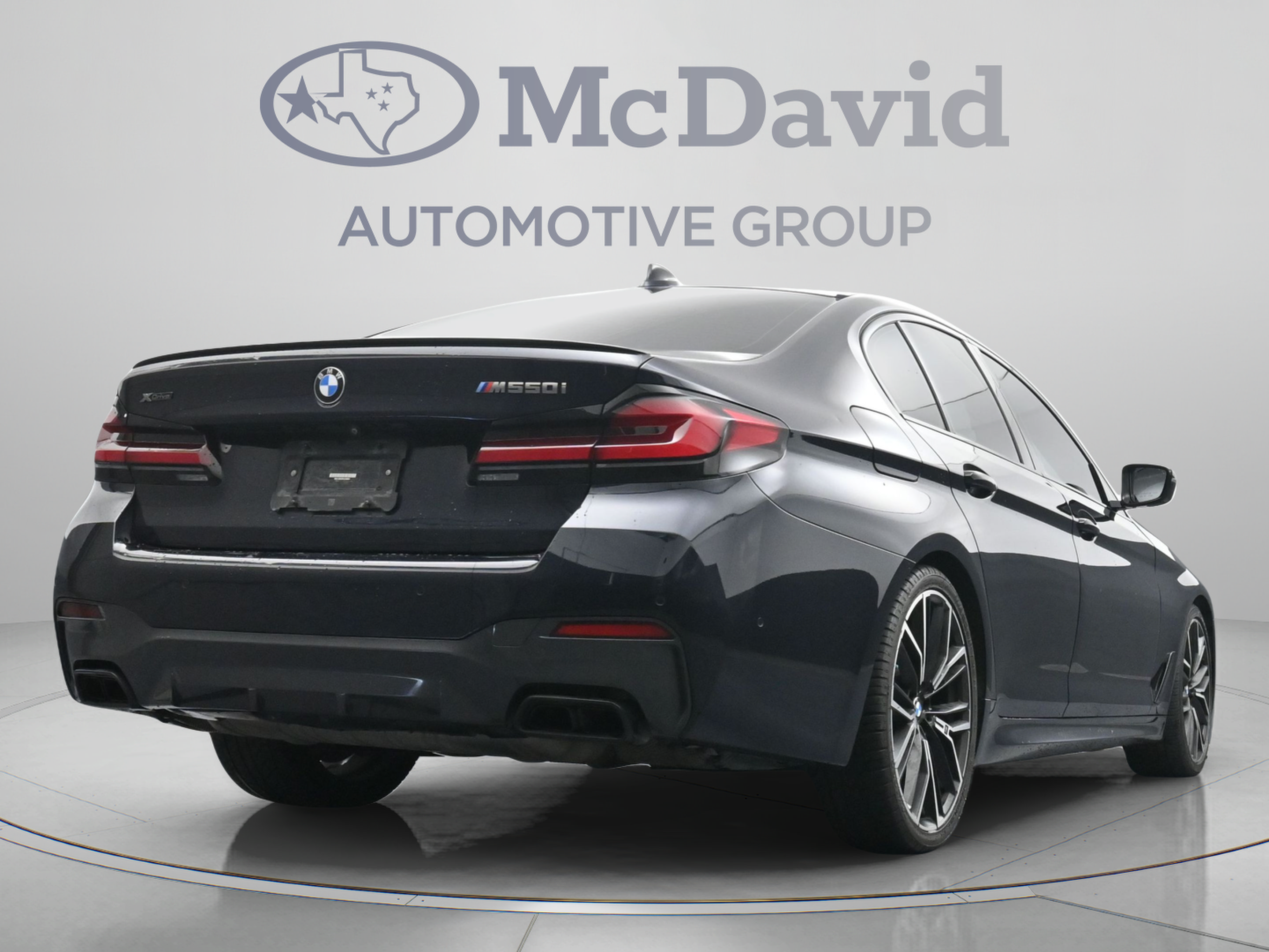 Used 2022 BMW M550i xDrive w/ Dynamic Handling Package AWD/4WD image 31