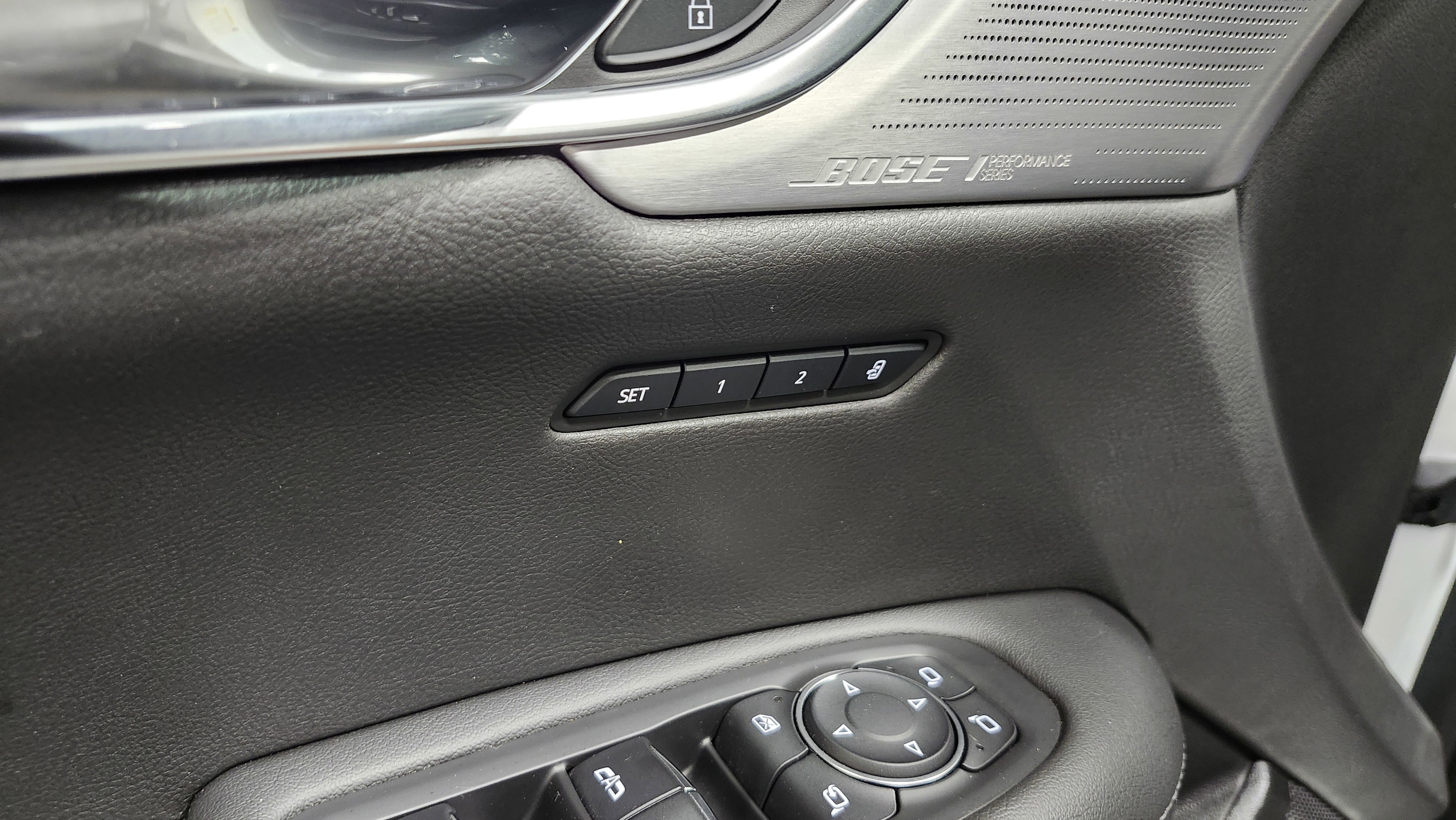 Used 2021 Cadillac XT6 Premium Luxury image 28