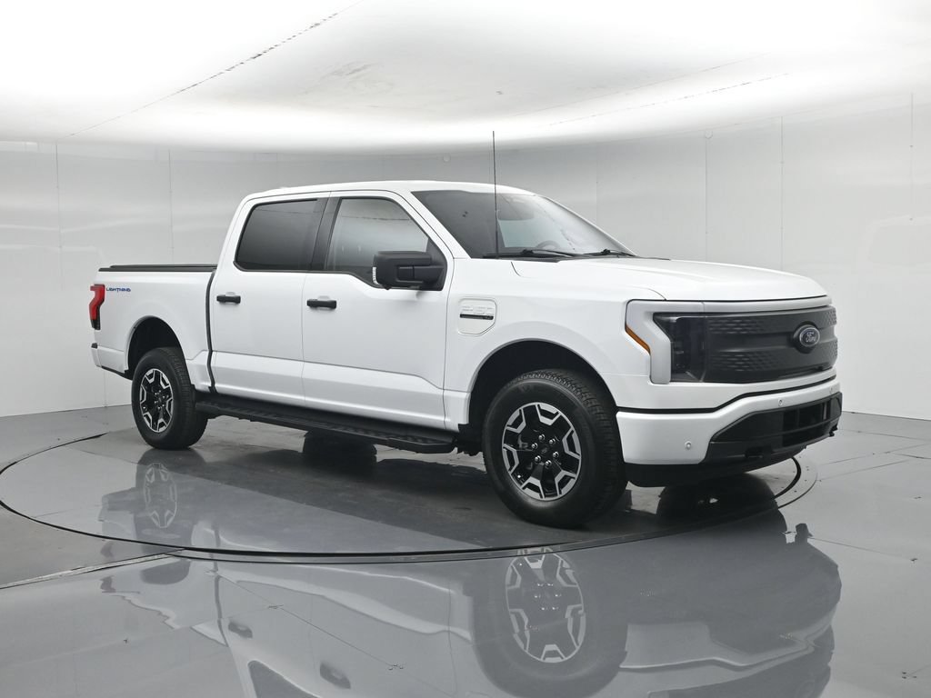 Certified 2023 Ford F150 Lightning XLT AWD/4WD image 7