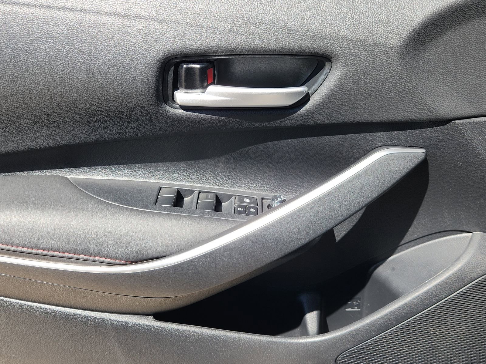 Used 2023 Toyota Corolla SE image 27