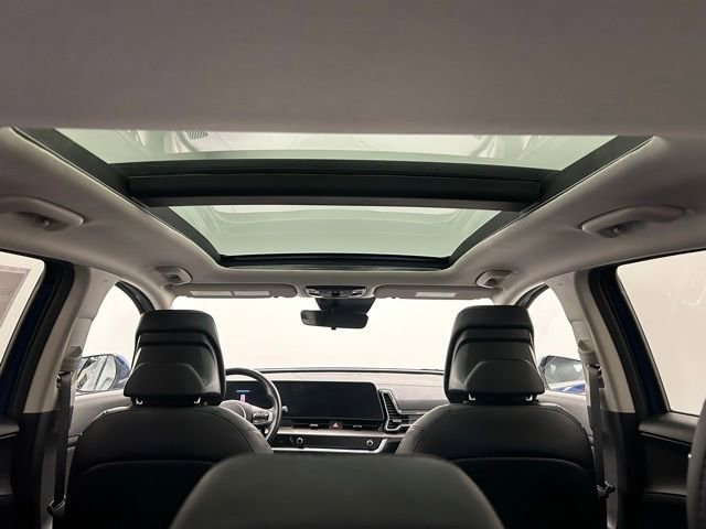 Used 2025 Kia Sportage EX w/ Premium Package image 19