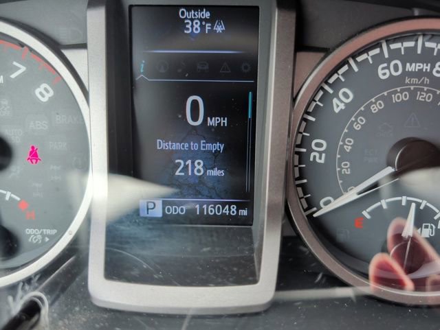 Used 2016 Toyota Tacoma Limited w/ Towing Package image 23