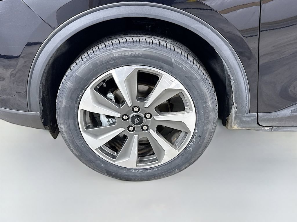 Used 2025 Ford Escape Platinum AWD/4WD image 36