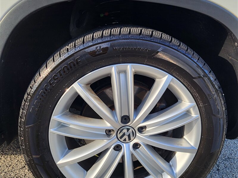Used 2013 Volkswagen Tiguan SE FWD image 28
