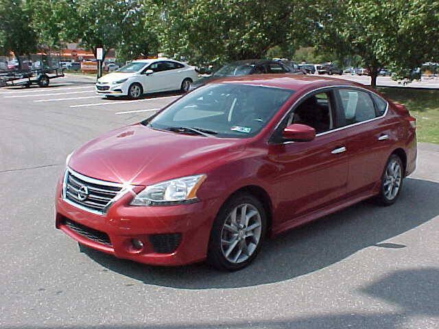 Used 2013 Nissan Sentra SR w/ Driver Pkg FWD image 4