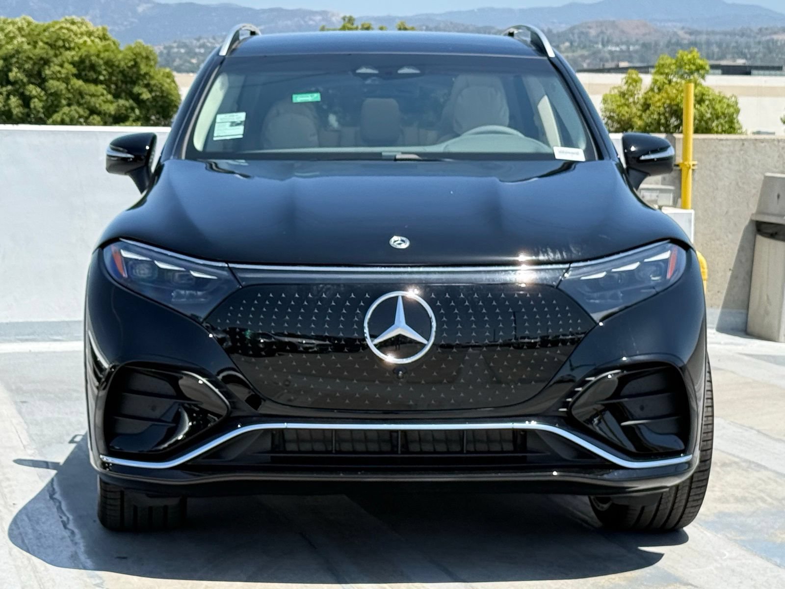 New 2026 Mercedes-Benz EQS 550 4MATIC SUV image 4
