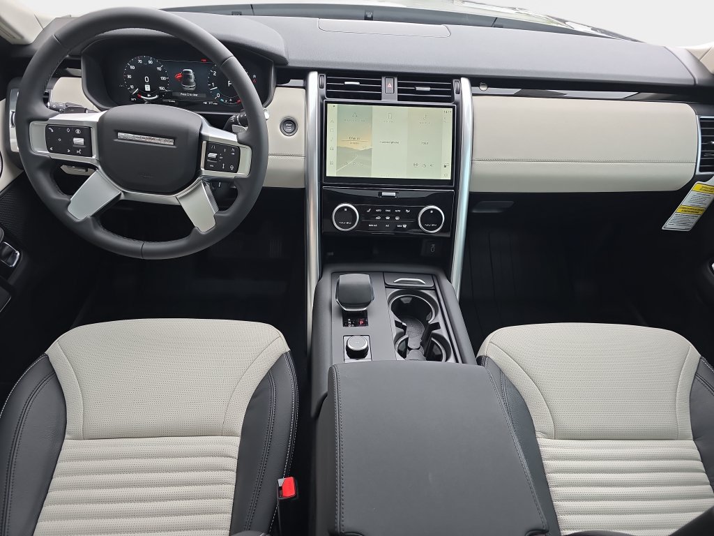 New 2026 Land Rover Discovery S AWD/4WD image 9