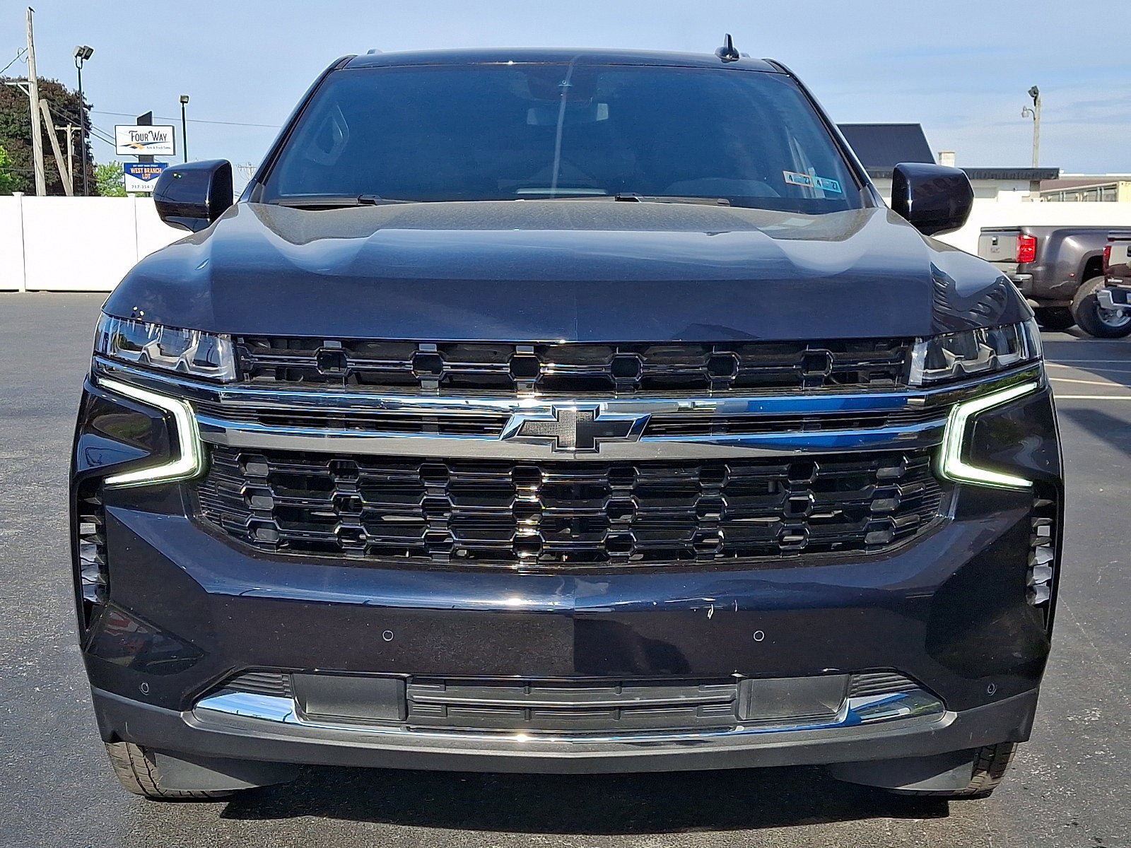 Used 2023 Chevrolet Tahoe LS w/ Driver Alert Package AWD/4WD image 2