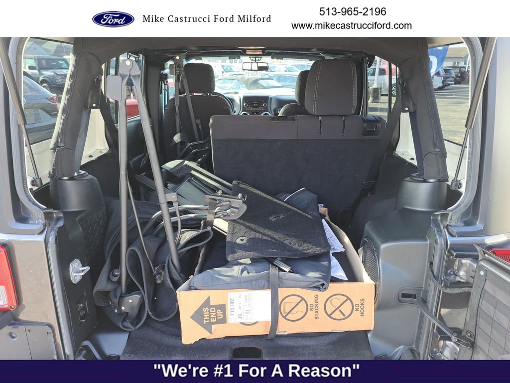 Used 2014 Jeep Wrangler Unlimited Sahara w/ Dual Top Group image 25