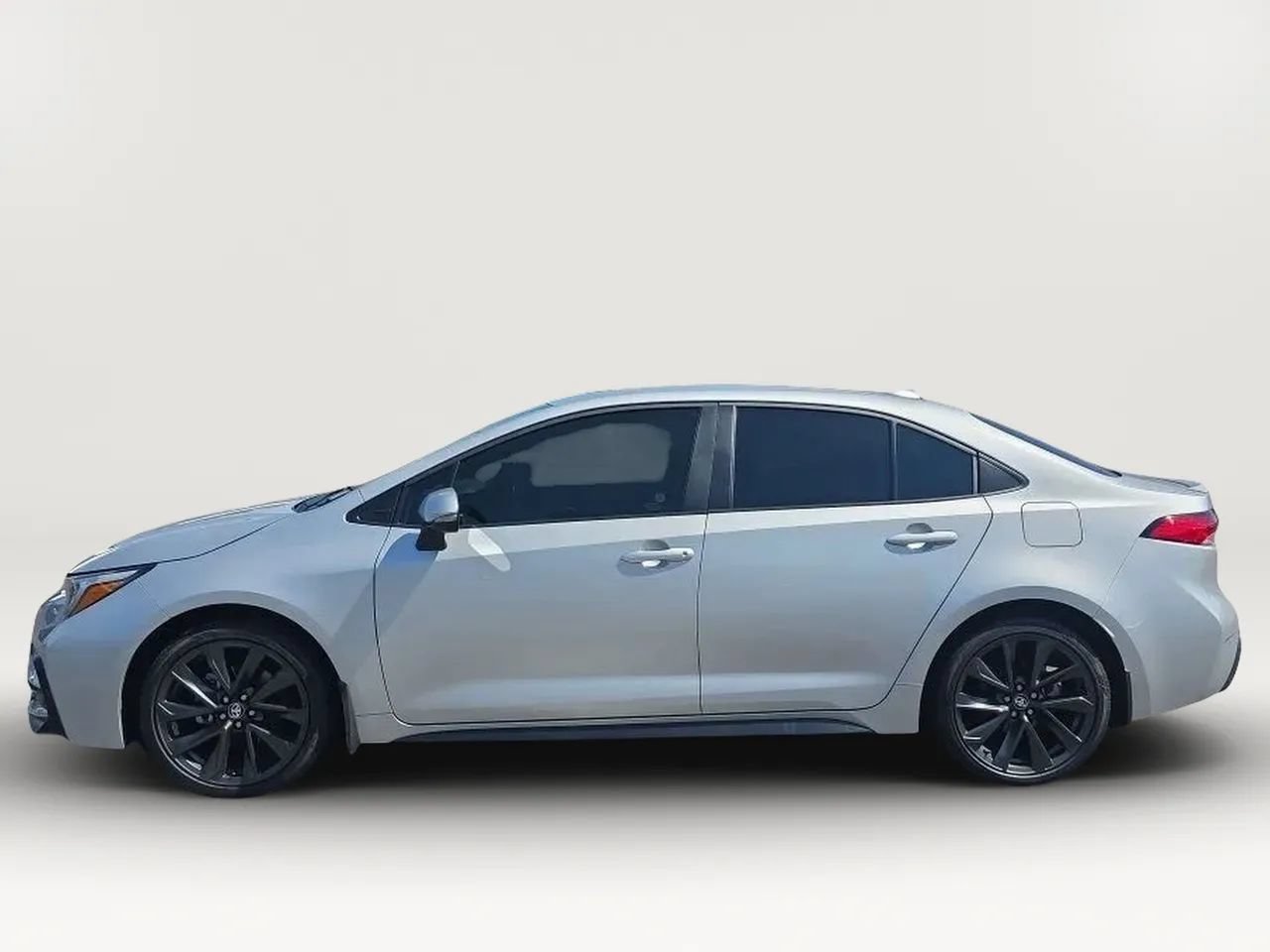 Used 2025 Toyota Corolla SE FWD image 5