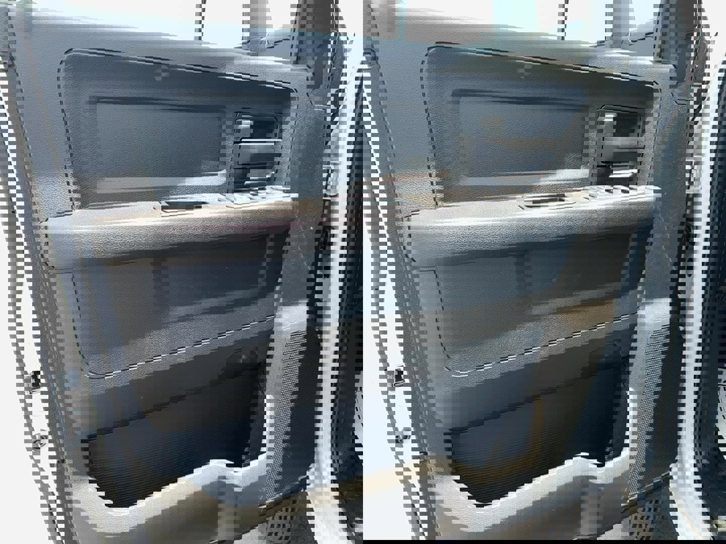 New 2025 RAM 5500 4x4 Crew Cab image 15