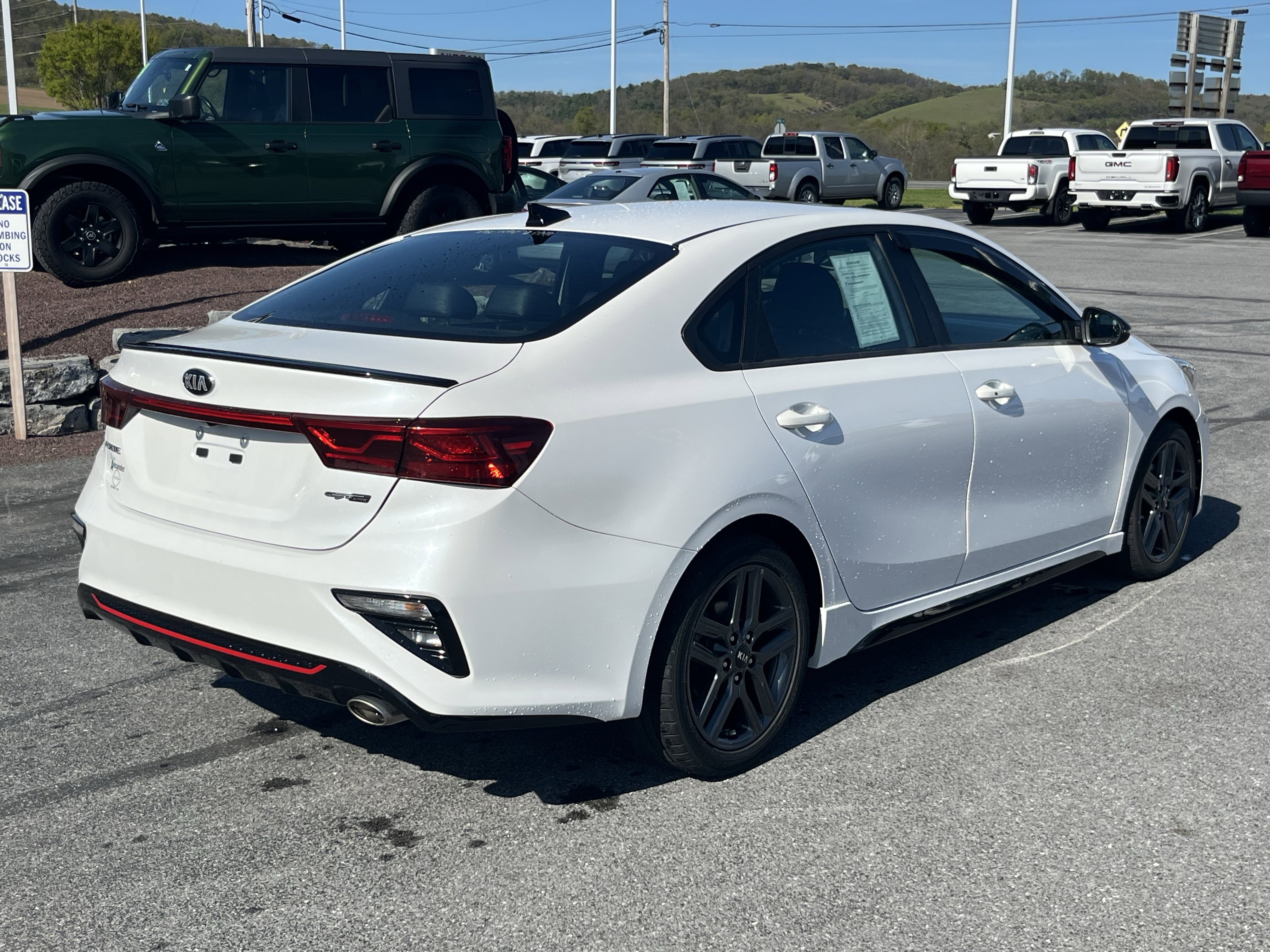 Used 2021 Kia Forte GT-Line w/ GT-Line Premium Package FWD image 3