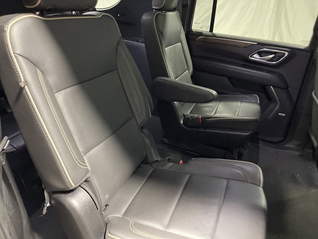 Used 2024 Chevrolet Suburban Premier image 14
