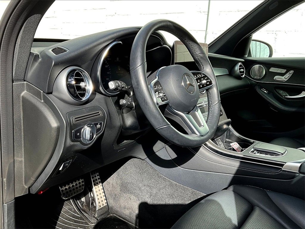 Used 2021 Mercedes-Benz GLC 300 GLC 300 image 4