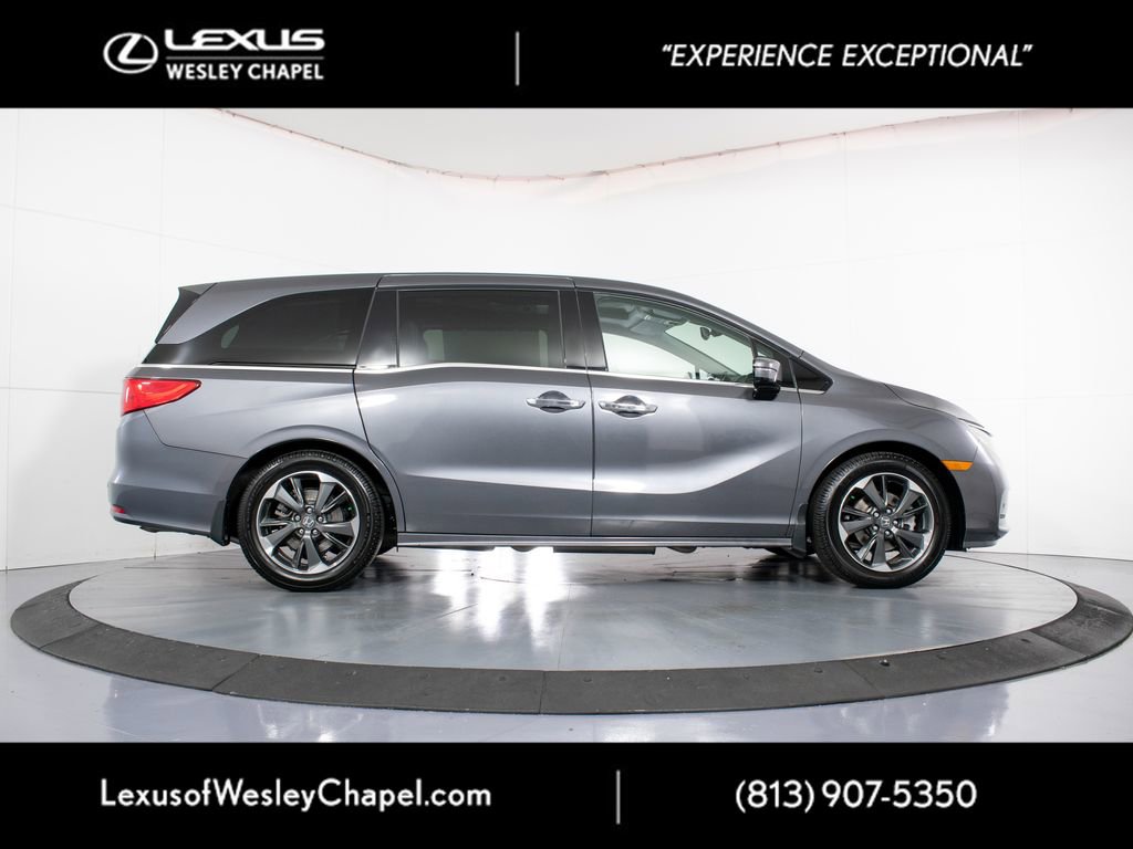 Used 2023 Honda Odyssey Elite image 4