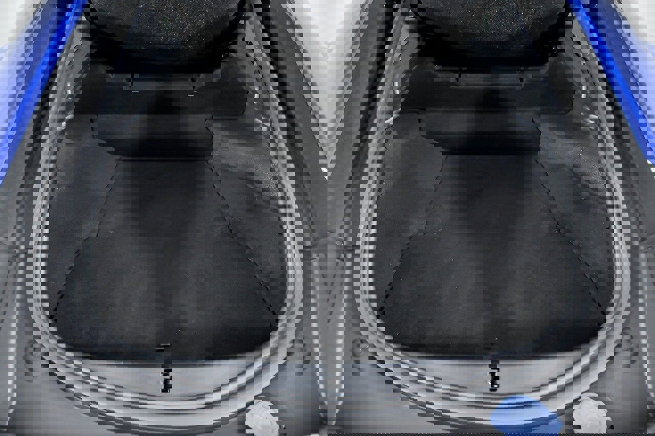 Used 2018 Jaguar F-TYPE R-Dynamic image 16