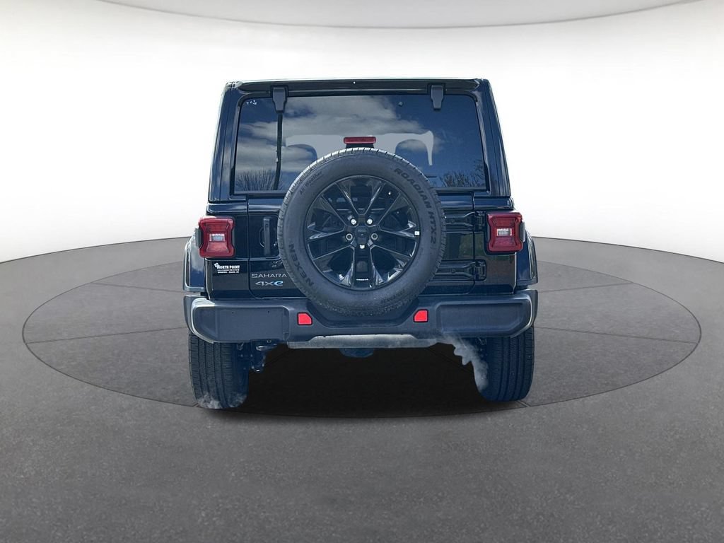 Certified 2025 Jeep Wrangler Unlimited Sahara AWD/4WD image 4