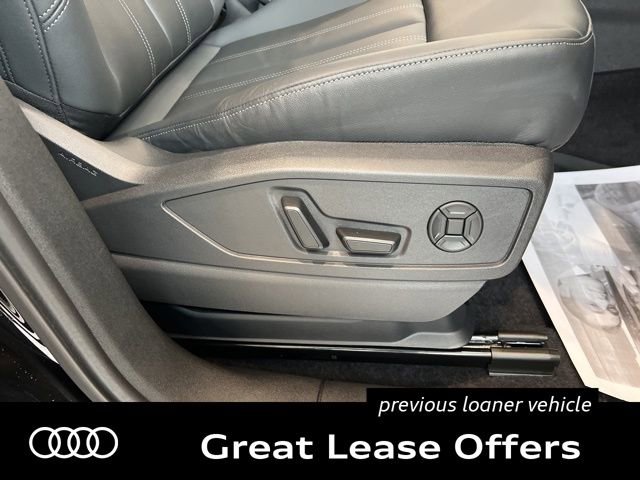 Used 2025 Audi Q5 Premium w/ Convenience Package AWD/4WD image 22