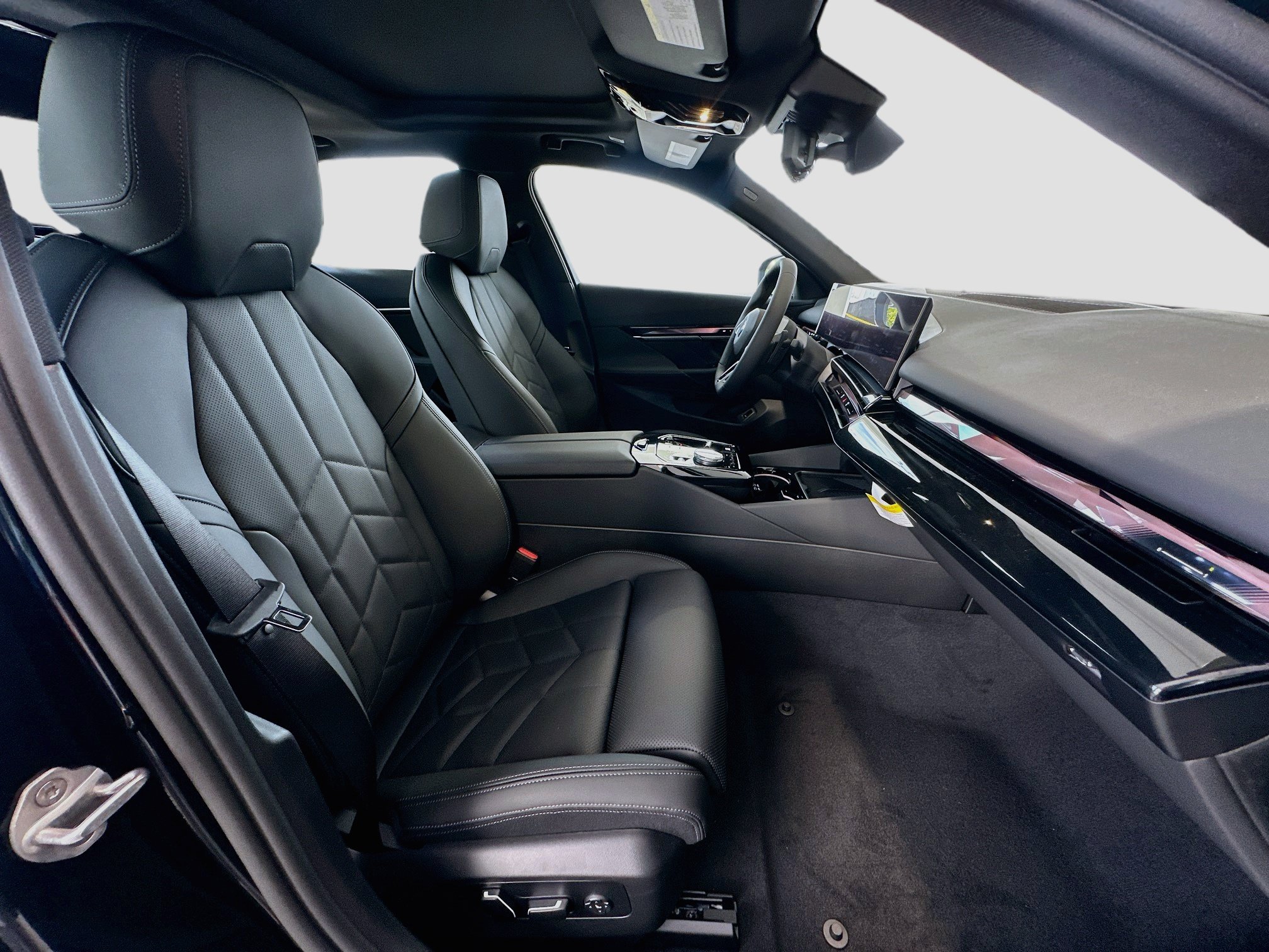 New 2027 BMW 530i w/ M Sport Package RWD image 23