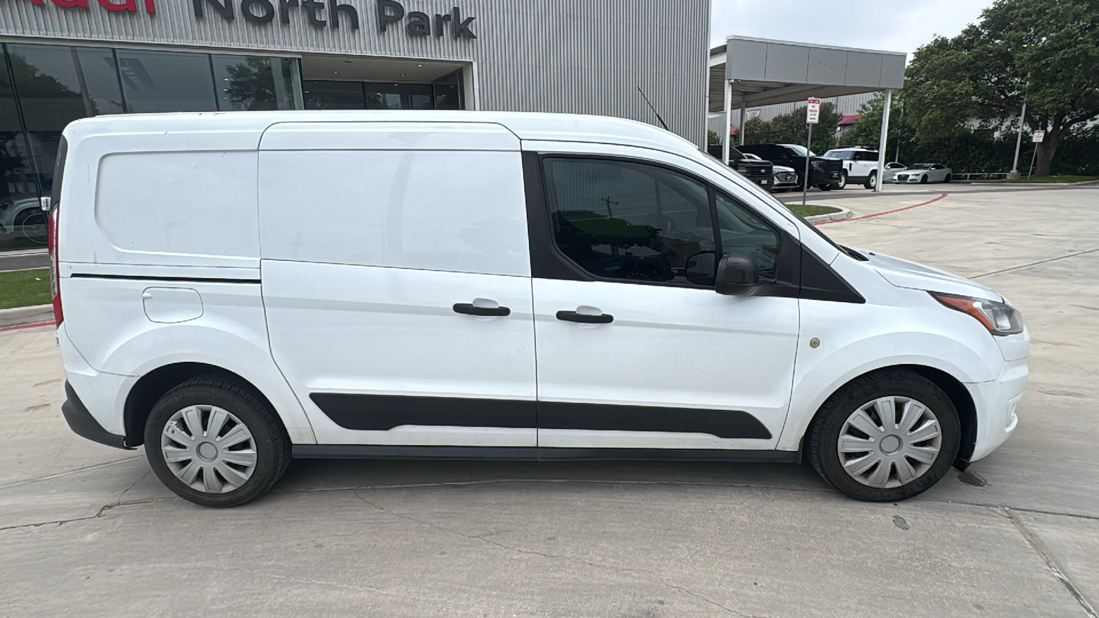 Used 2019 Ford Transit Connect XLT FWD image 8