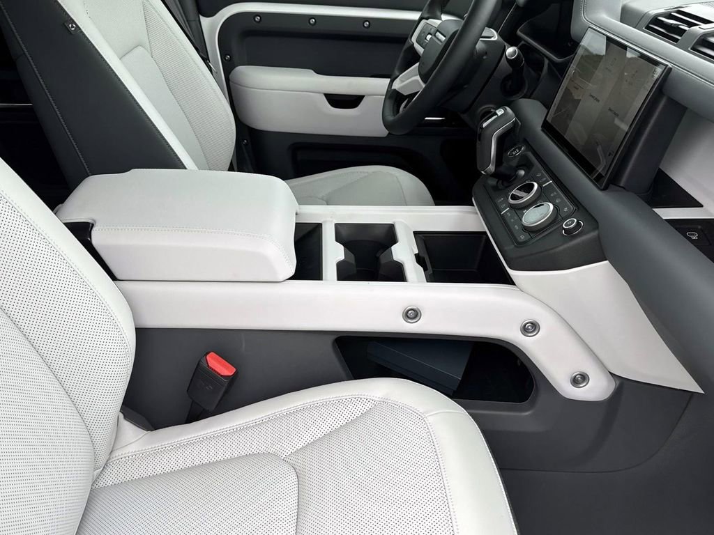 New 2025 Land Rover Defender 110 S image 8