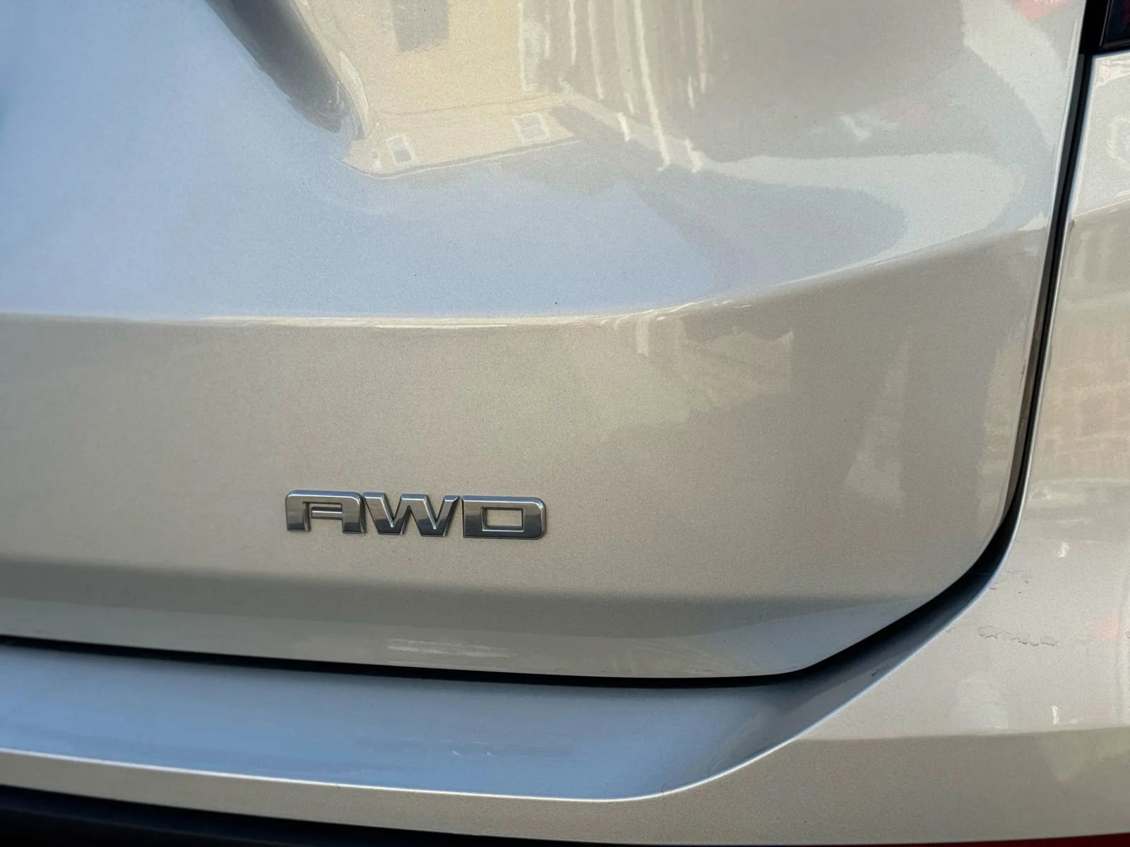 Used 2018 GMC Terrain SLE w/ Driver Convenience Package image 9