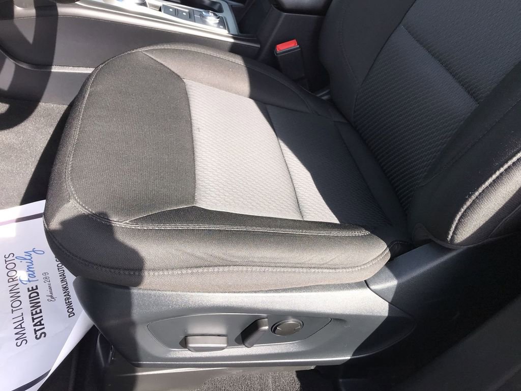 Used 2022 Ford Explorer XLT image 12