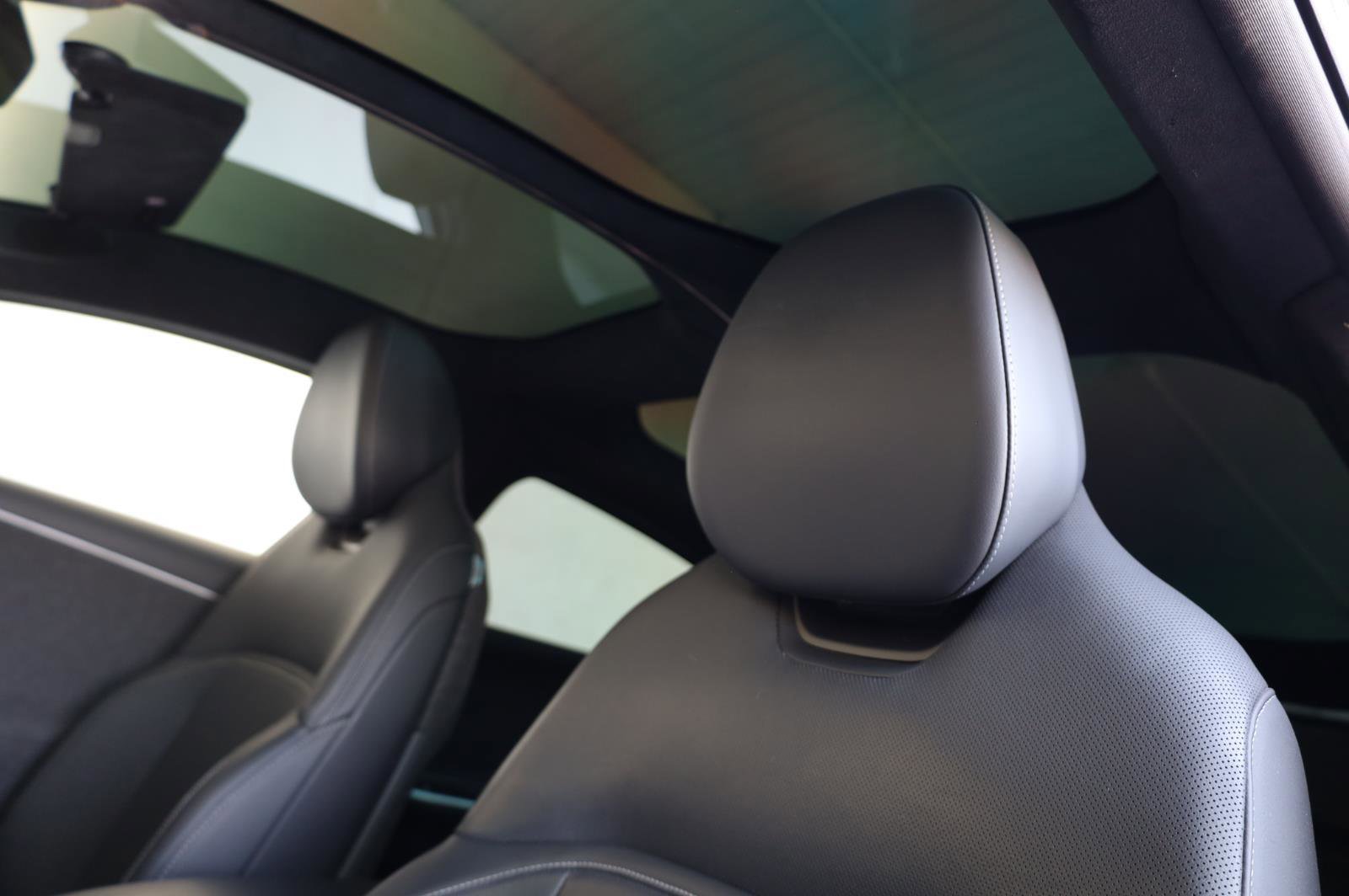 Used 2025 Lucid Air Touring AWD/4WD image 17