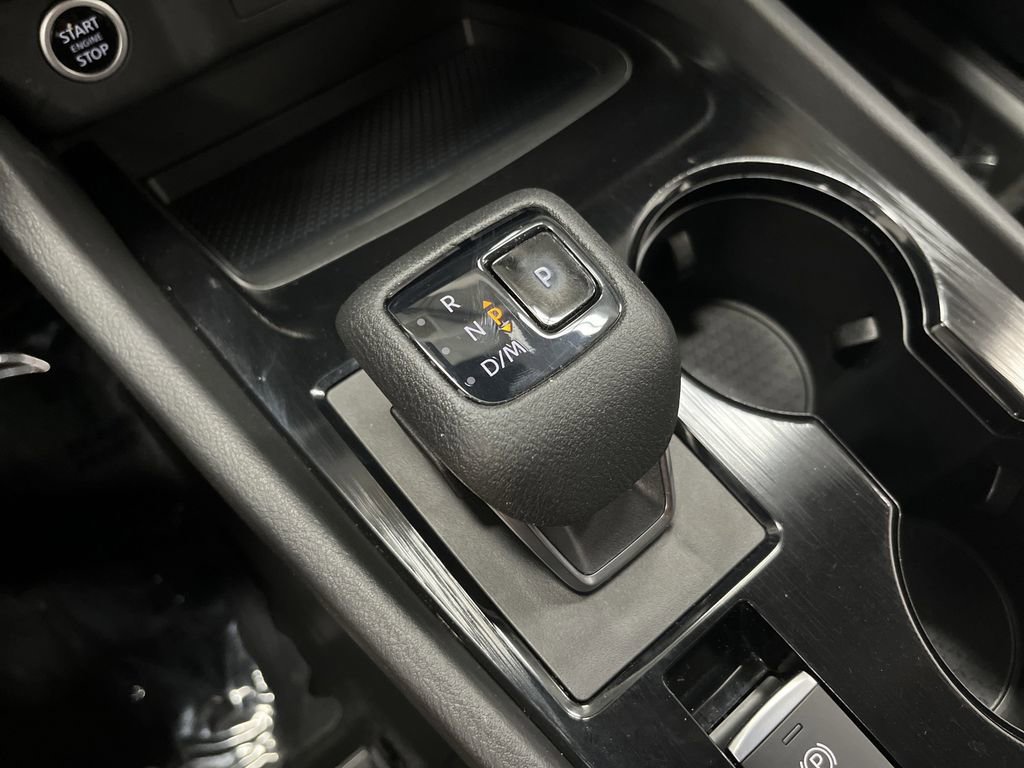 Used 2021 Nissan Rogue S image 19