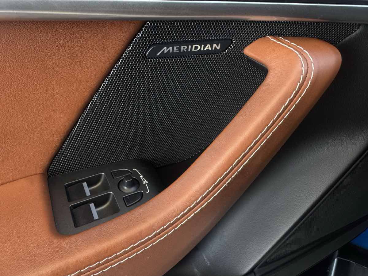 Used 2018 Jaguar F-TYPE Coupe RWD image 21
