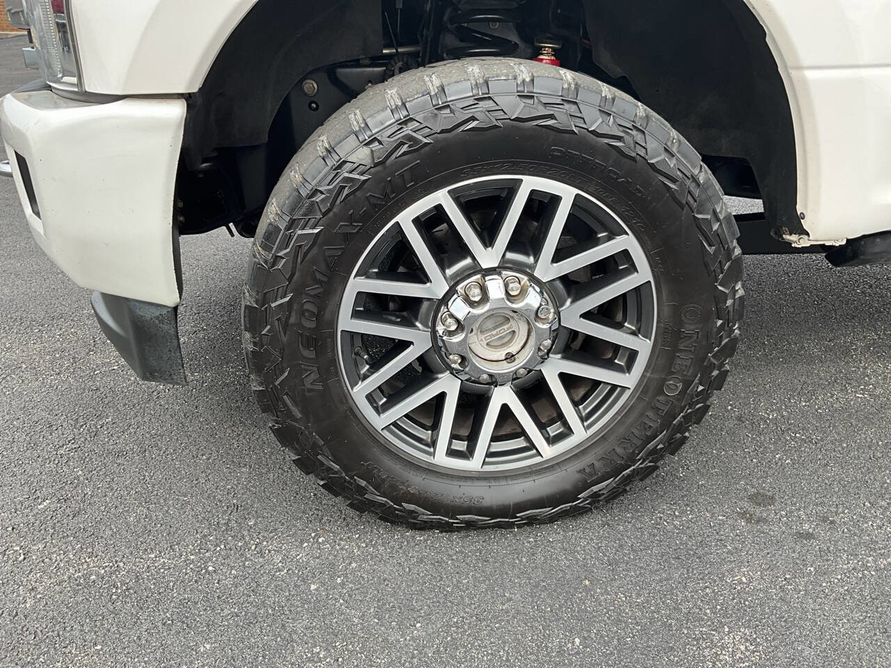 Used 2017 Ford F350 Platinum w/ Platinum Ultimate Package image 17