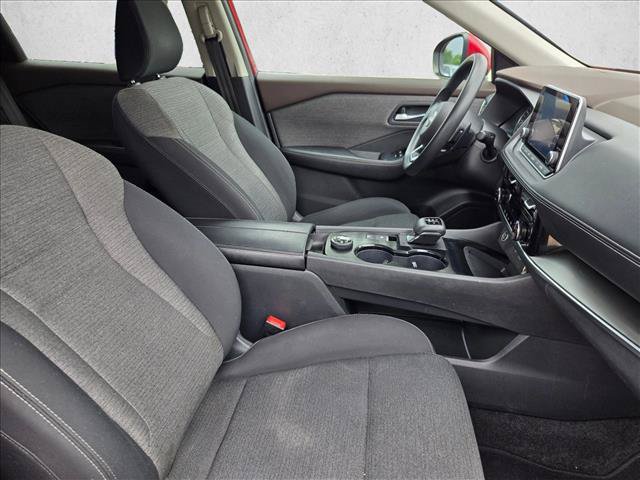 Used 2022 Nissan Rogue SV AWD/4WD image 18