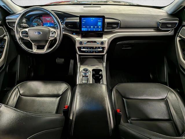 Used 2021 Ford Explorer XLT w/ Equipment Group 202A AWD/4WD image 19
